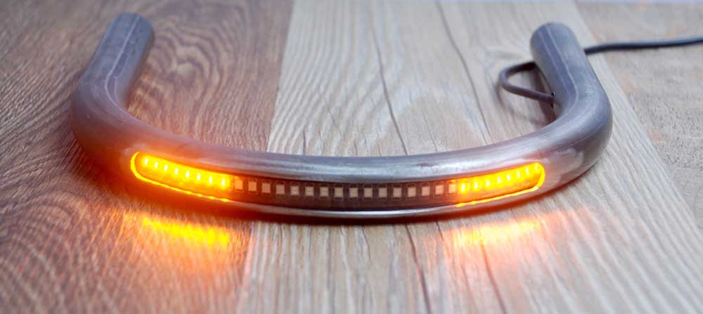 Boucle de cadre moto à souder cintrée 180° - tube acier droit  Ø22 mm et ruban LED etanche